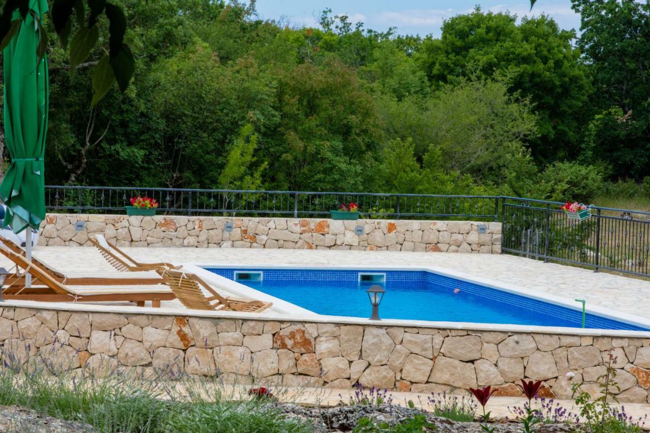Relaxing Dalmatian House In Village Ljubitovica Exterior foto